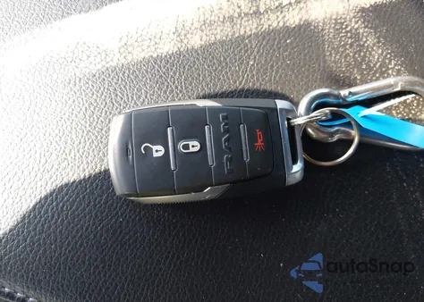 2022 Ram 1500 Big Horn 4X2 6'4 Box из США, поврежденный, VIN 1C6RREMT7NN275879